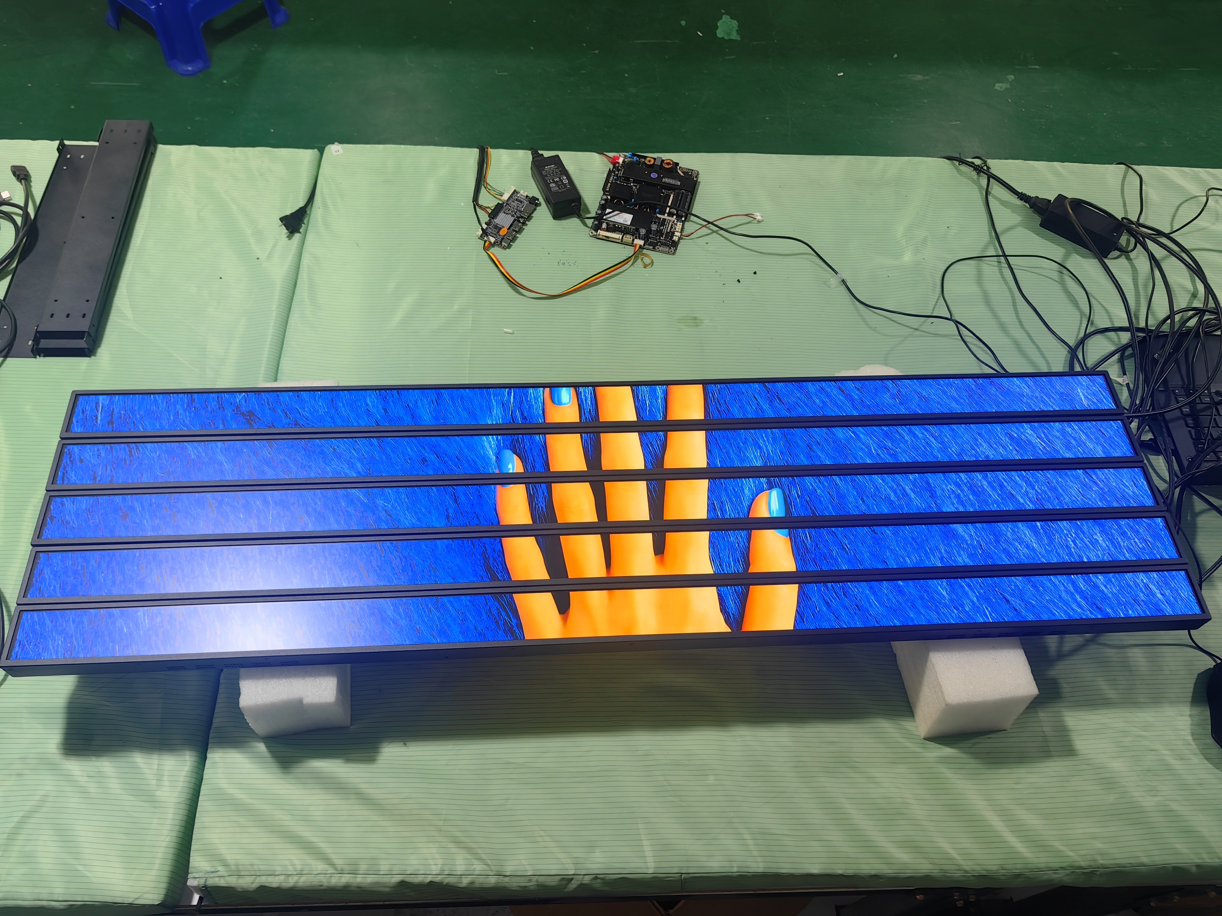 Latest company case about Digital Shelf Edge Display With Daisy Chain